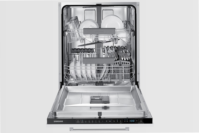 Lavastoviglie Cerniere Rototraslanti DW60A8040IB - Samsung IT C 13 Incasso