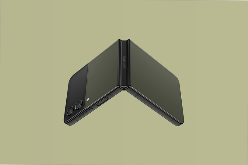 Galaxy Z Flip4 Bespoke Edition Khaki Front 256GB 8GB Nero