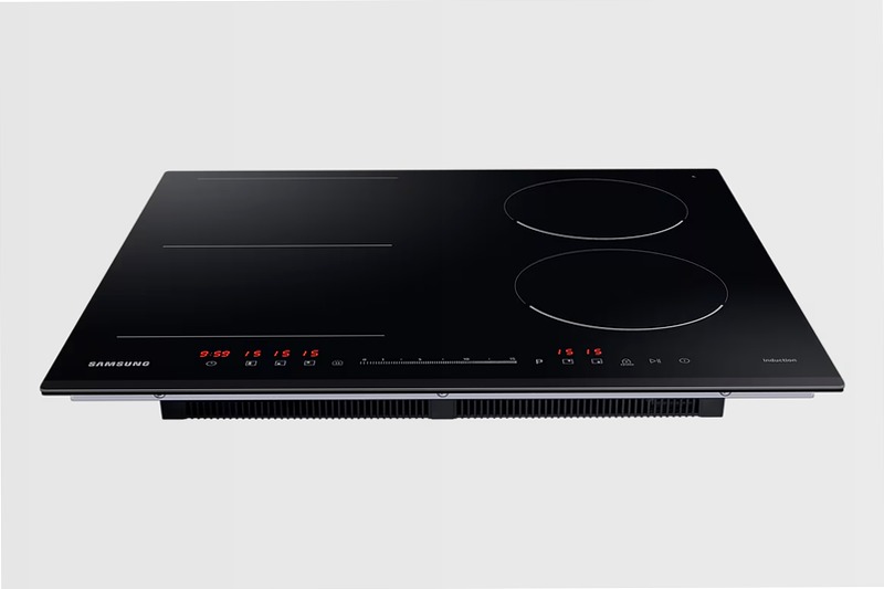 Piano a induzione Samsung NZ64R3747BK