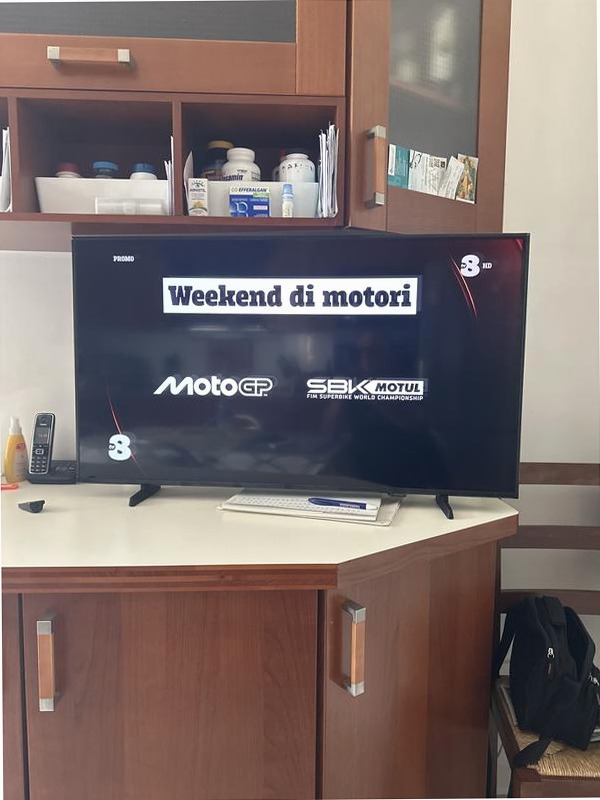 27" Full HD F6000 Smart TV (2025) Nero