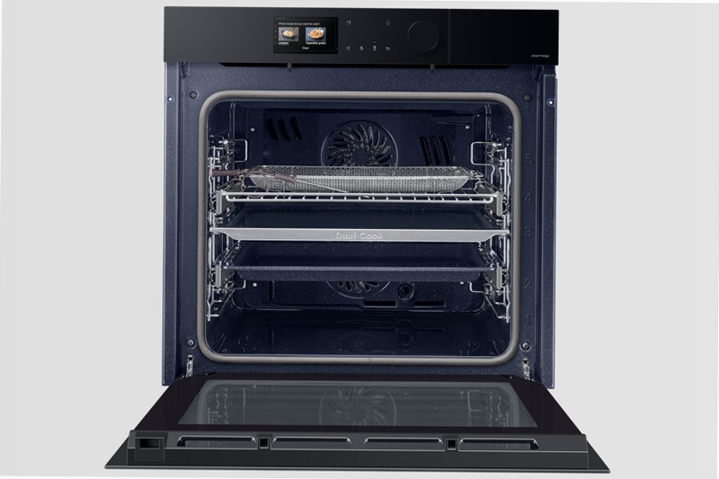 Forno a vapore Samsung BESPOKE Dual Cook Steam™ Serie 7 76L NV7B7997ABK NV7B7997ABK/U5 | Samsung Italia 76 Nero