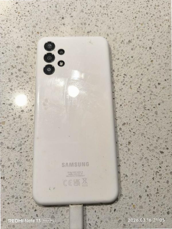 Galaxy A13 - Schermo 6.6 pollici e sistema fotocamera quadruple 6.6" 4GB 8GB Blu