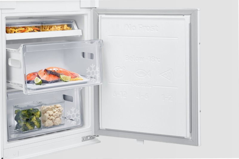 Frigorifero Combinato da Incasso 1.78m F1RST™ BRB26603DWW white | Samsung IT D 264lt