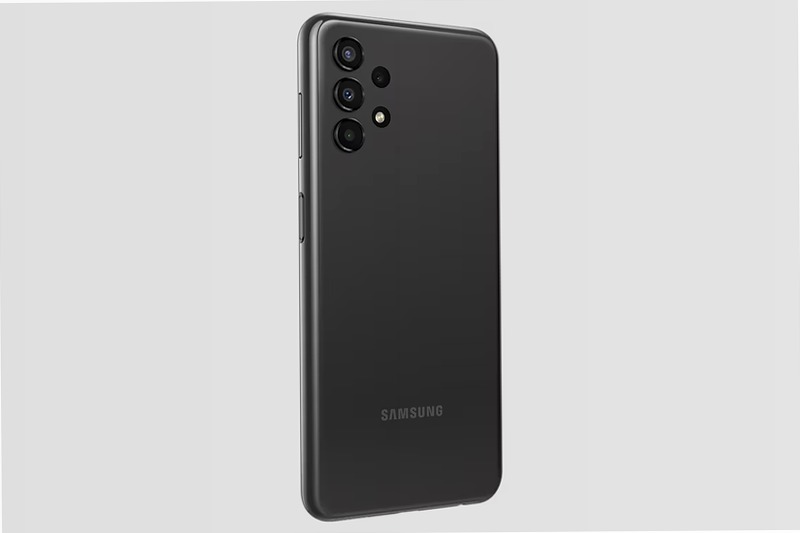 Galaxy A13 - Schermo 6.6 pollici e sistema fotocamera quadruple 6.6" 4GB 8GB Nero