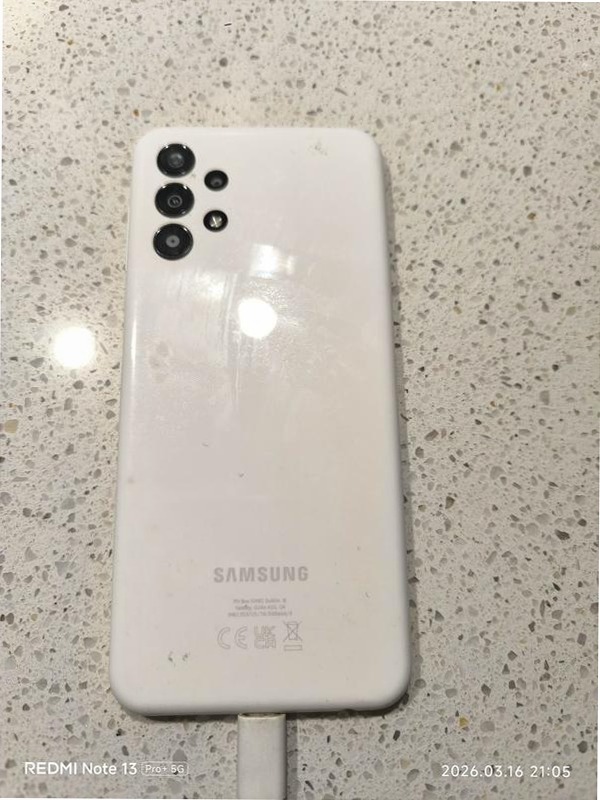Galaxy A13 - Schermo 6.6 pollici e sistema fotocamera quadruple 6.6" 4GB 8GB Nero