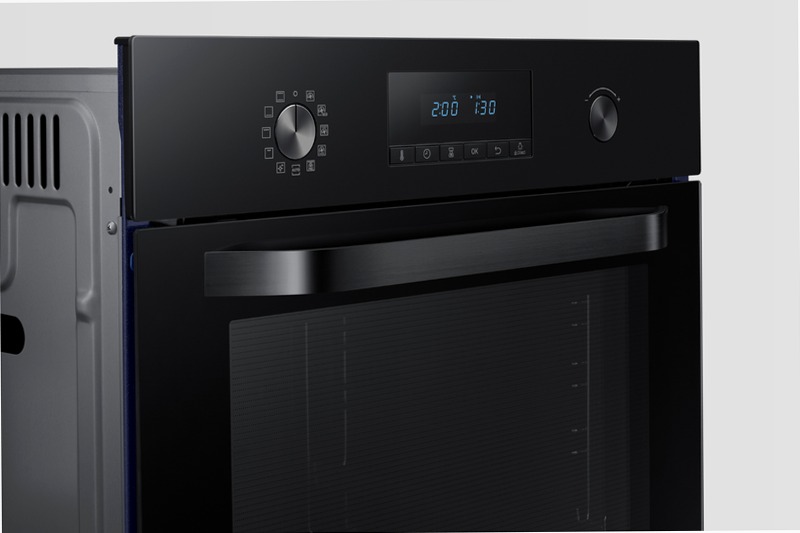 Forno Multifunzione Serie Avant NV75K2340RB | Samsung IT 70 A Nero