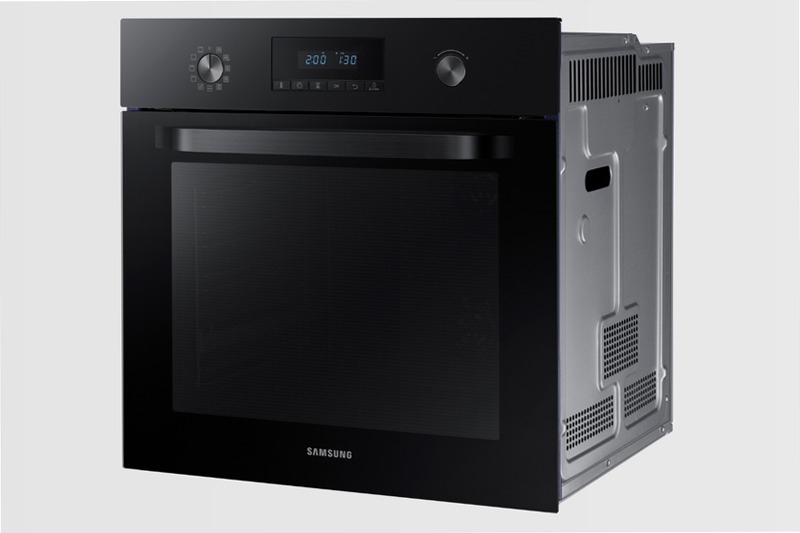 Forno Multifunzione Serie Avant NV75K2340RB | Samsung IT 70 A Nero