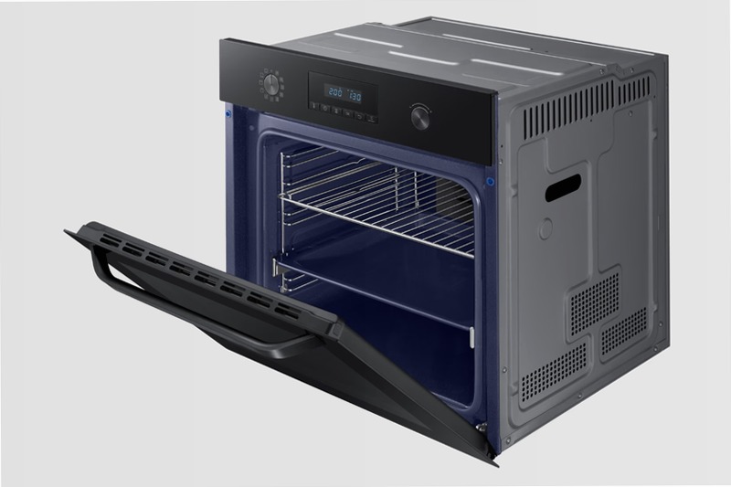 Forno Multifunzione Serie Avant NV75K2340RB | Samsung IT 70 A Nero