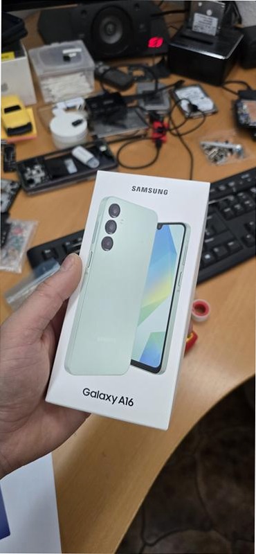 Galaxy A16 - Display Super AMOLED & Tripla Fotocamera 6.7" 4GB Verde