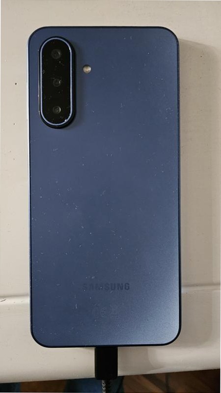 Galaxy A17 5G: Sfoglia con Stile e Connessione 5G 8GB Grigio