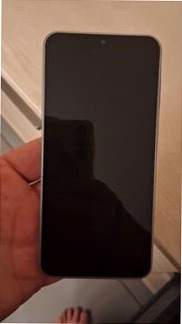 Galaxy A17 5G: Sfoglia con Stile e Connessione 5G 8GB Grigio