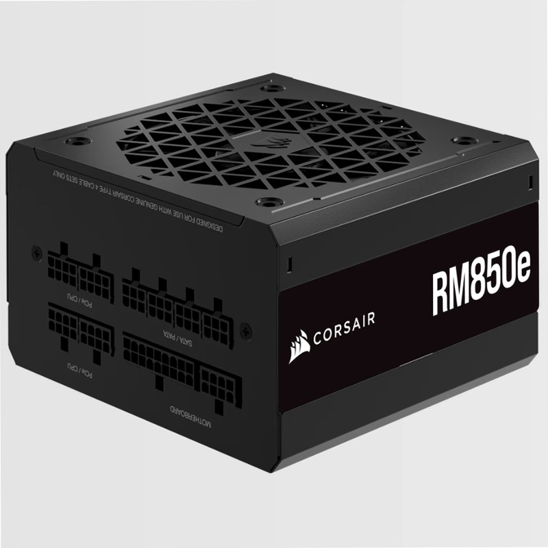 Alimentatore ATX RMe Series™ RM850 interamente modulare e a bassa rumorosità