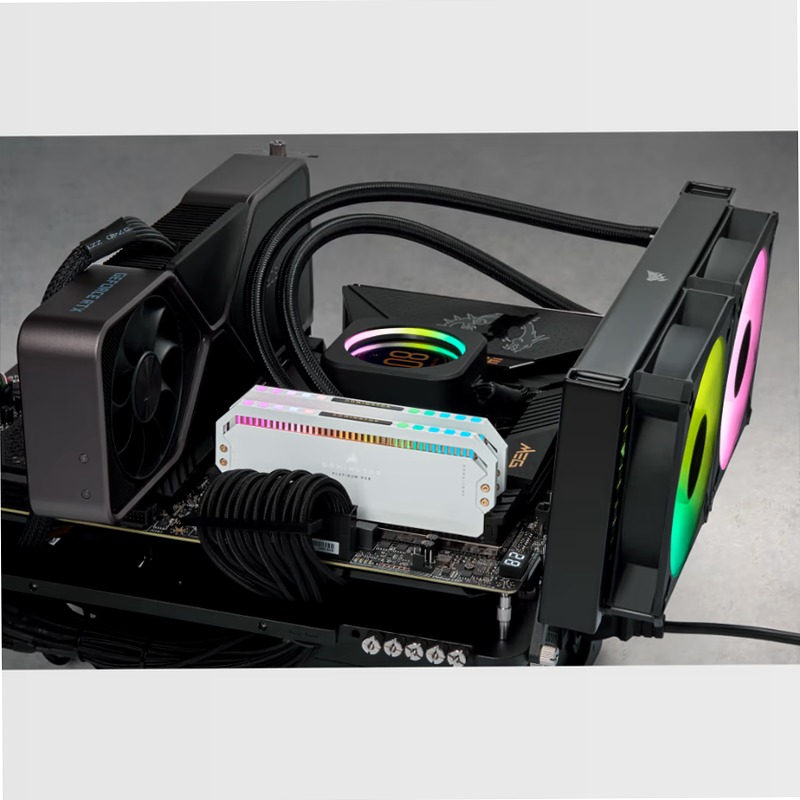CORSAIR DOMINATOR PLATINUM RGB 32GB (2x16GB) DDR5