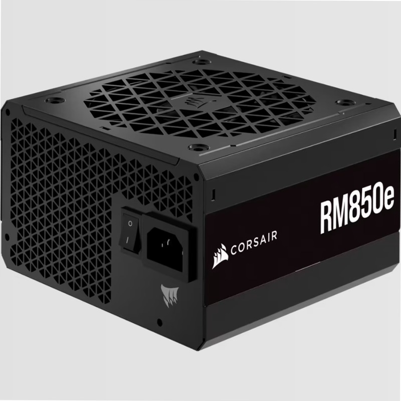 Alimentatore ATX RMe Series™ RM850 interamente modulare e a bassa rumorosità