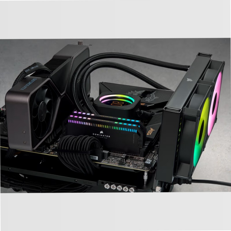 DOMINATOR® PLATINUM RGB 32GB (2x16GB) DDR5 DRAM
