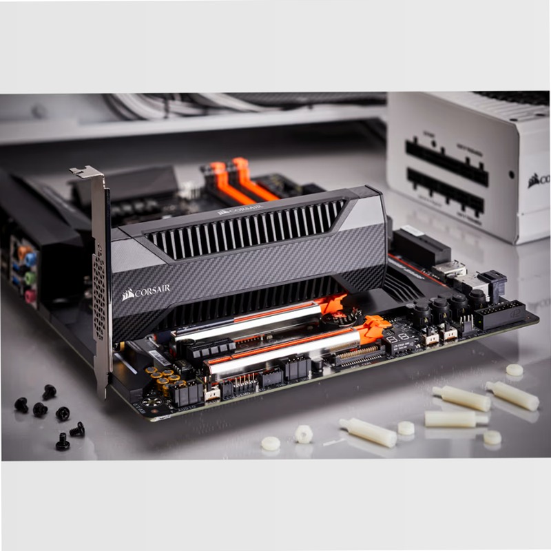 SSD Neutron Series™ NX500 NVMe PCIe AIC da 1600 GB