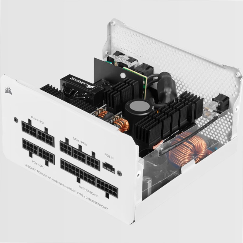 Alimentatore RGB bianco CX Series CX650F — 650 watt, interamente modulare 80 Plus Bronze
