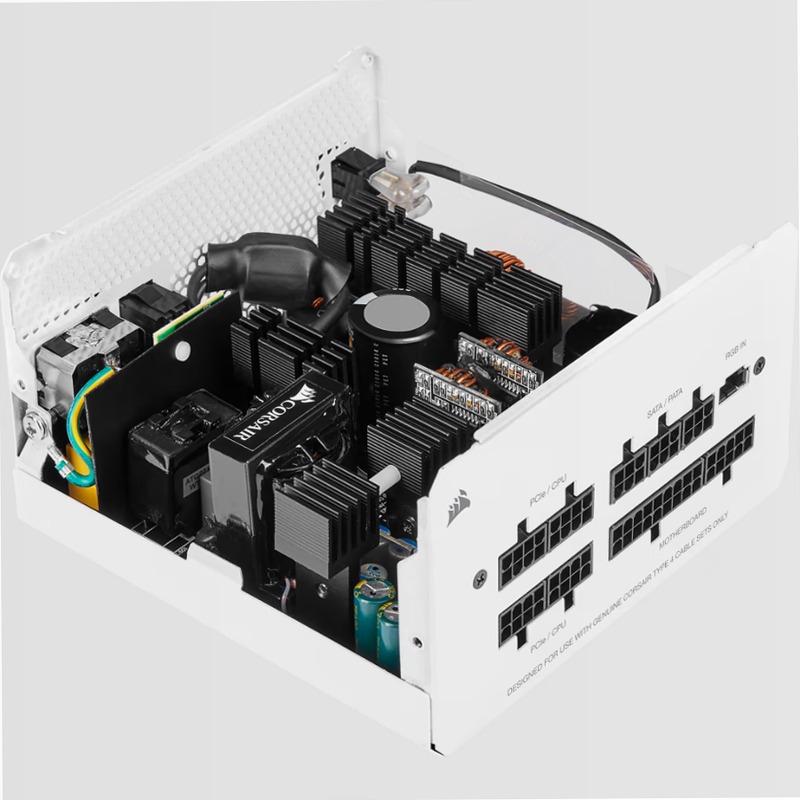 Alimentatore RGB bianco CX Series CX650F — 650 watt, interamente modulare 80 Plus Bronze