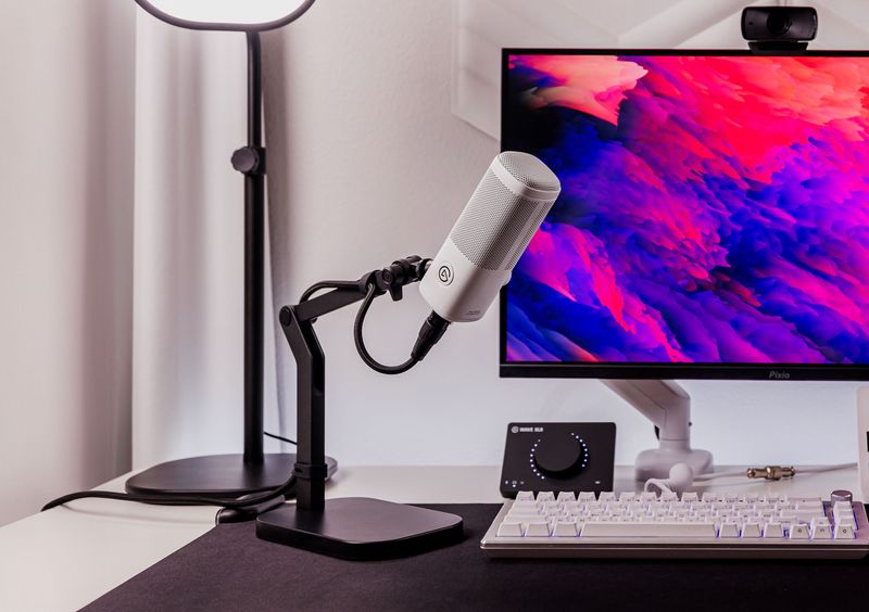 Wave Desk Stand