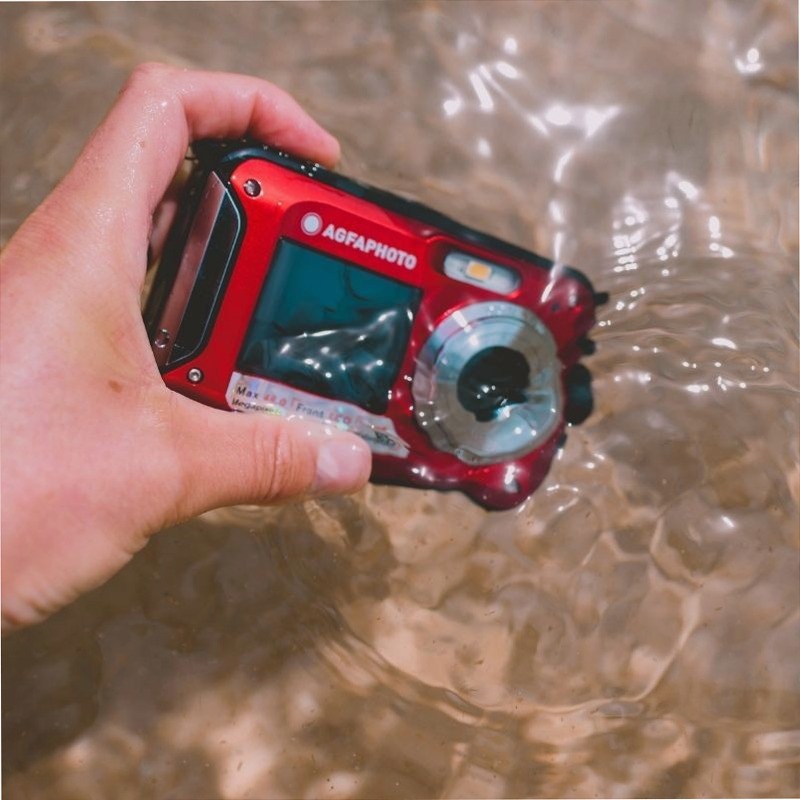 AgfaPhoto Realishot WP8000 Set Fotocamera Waterproof – 24MP, Full HD, 3 m impermeabile, 2 batterie e laccio galleggiante