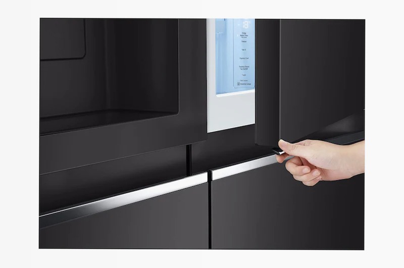 Frigorifero Side-by-Side Door-in-Door LG Nero Side by Side 635lt