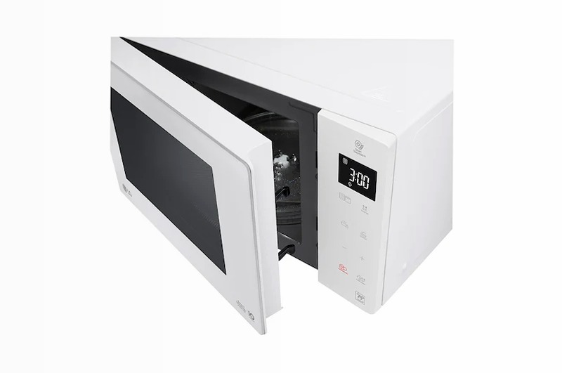 Microonde 23 litri LG - Cottura a vapore e Smart Inverter Bianco