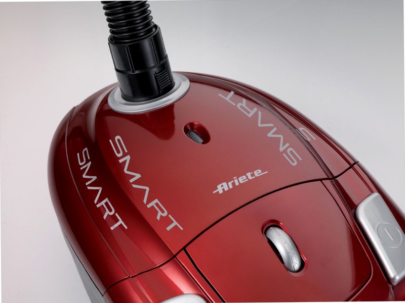 Aspirapolvere a traino Ariete 2735