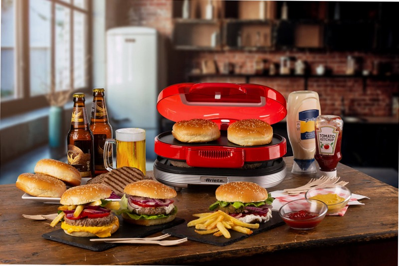 Ariete 205 Rosso - Hamburger Maker Party Time