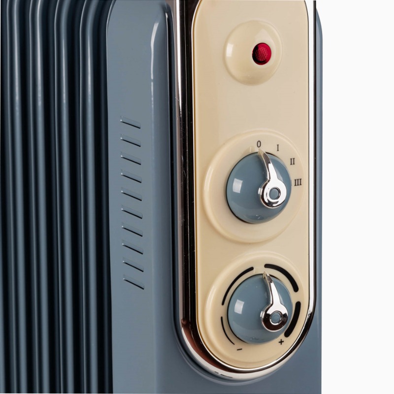 Radiatore a olio 7 elementi Ariete 8250 Celeste