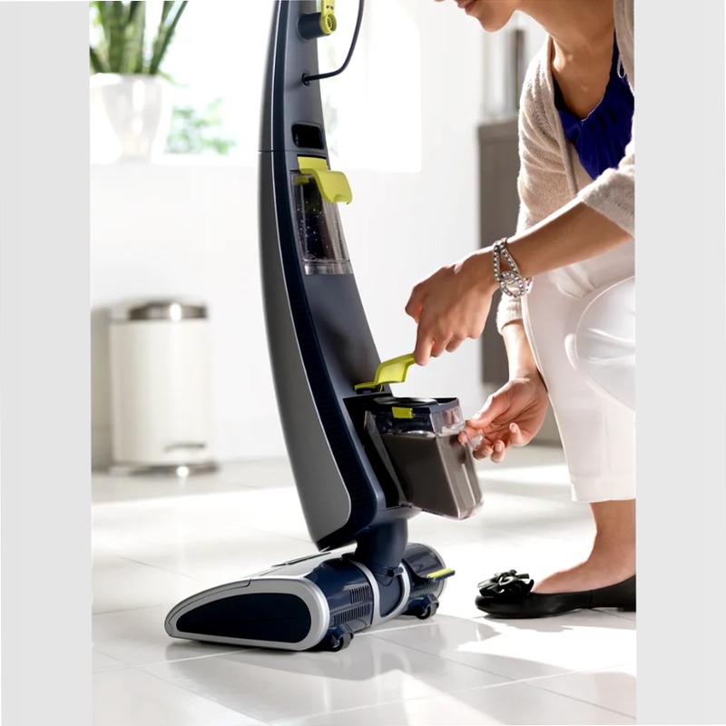 AquaTrio Philips: Aspira, Pulisci e Asciuga in Unico Passaggio 0.65lt 500W