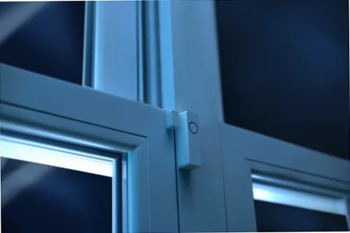 Secure Contact Sensor - Sicurezza per le tue porte e finestre