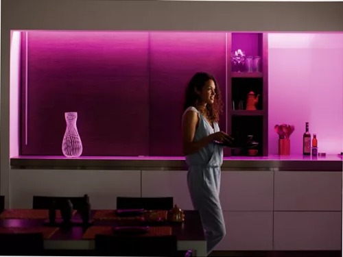 Lightstrip Plus V4 - Base da 2 metri - estensibile interni 2mt