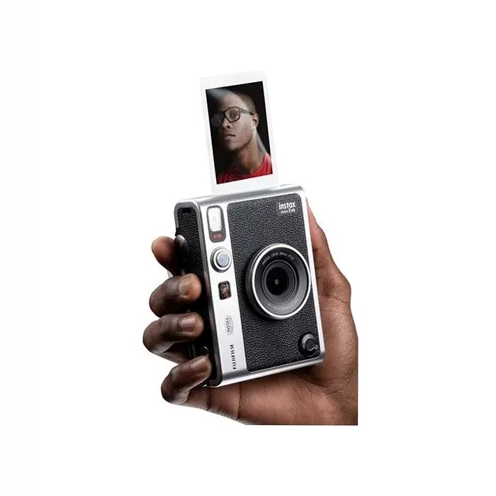 Instax Mini Evo™: Creatività in Fotografia