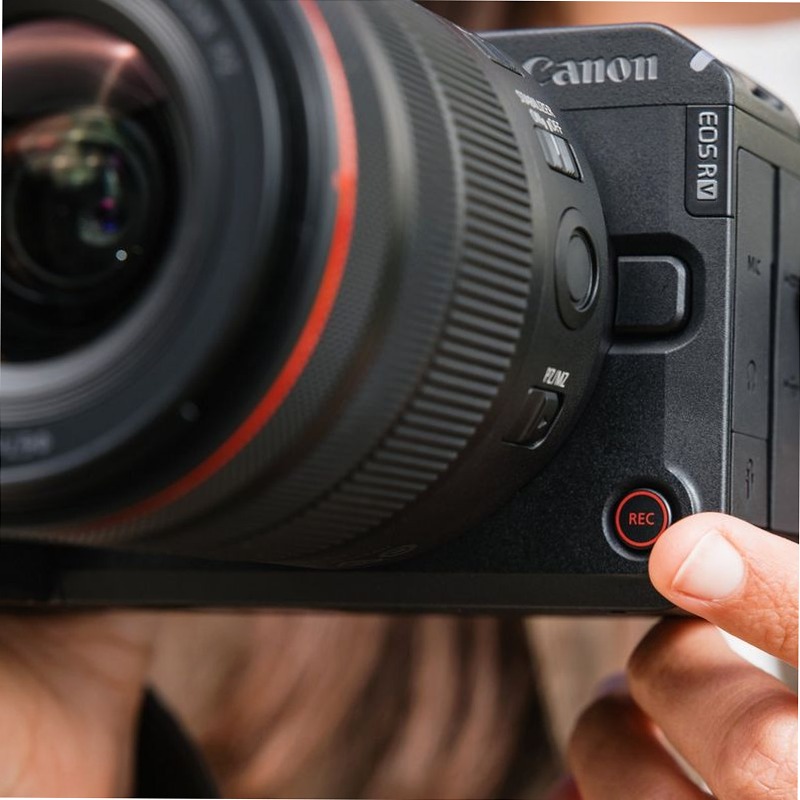 Canon EOS R6 V: Creatività al Massimo Mirrorless