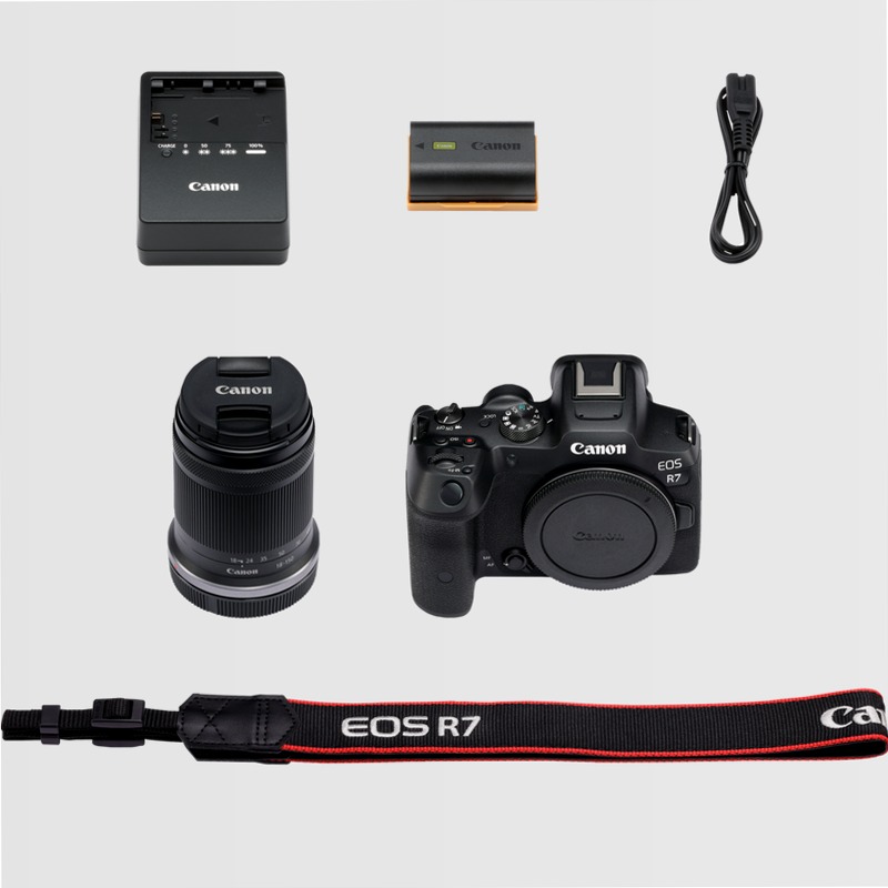 Fotocamera Mirrorless Canon EOS R7 + Obiettivo RF-S 18-150mm 3.5f/
