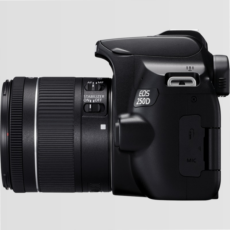 Fotocamera Canon EOS 250D + Obiettivo EF-S 18-55mm