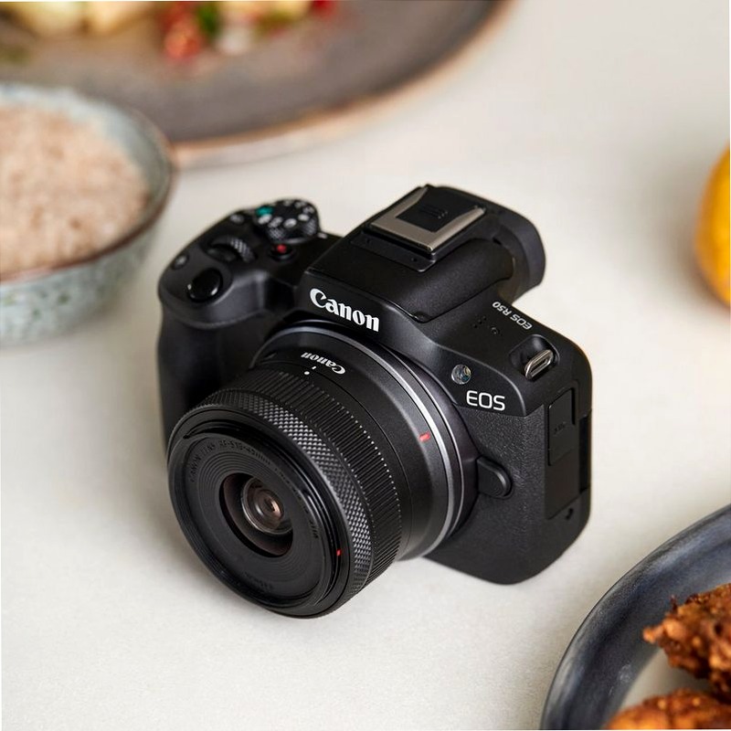 Canon EOS R50 Nero: Fotocamera Mirrorless Professionale
