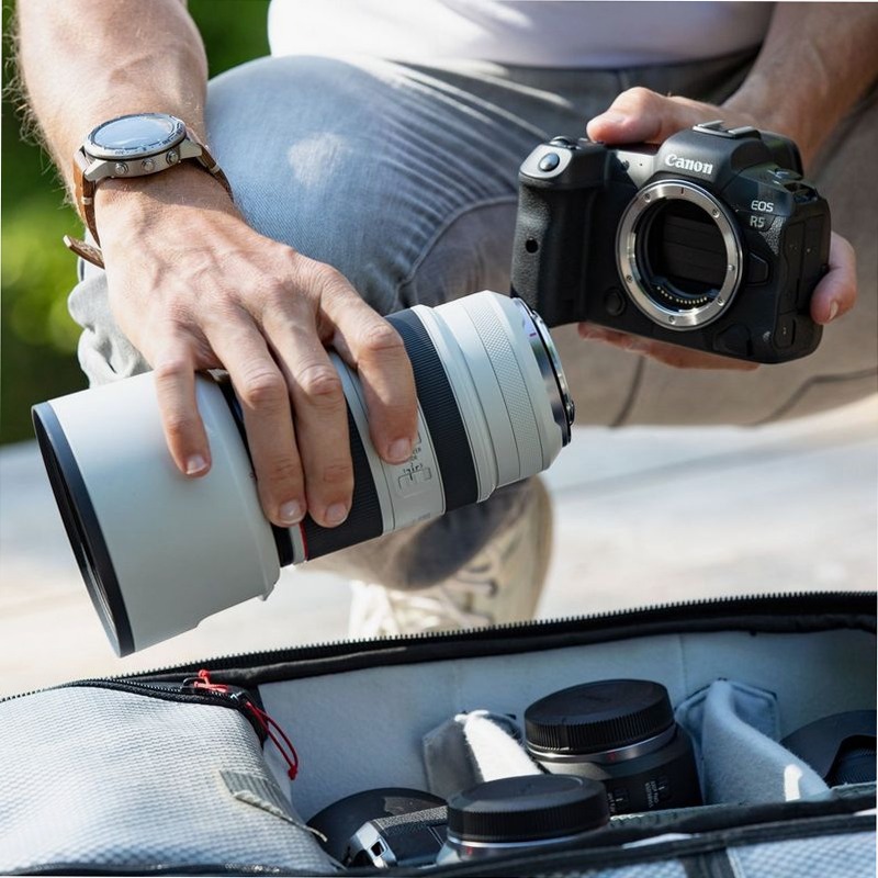 Fotocamera Mirrorless Canon EOS R5 + Obiettivo RF 24-105mm F4 L IS USM