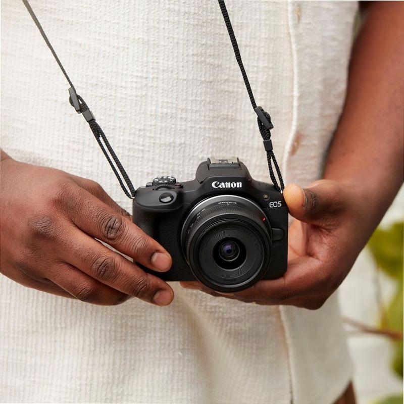 Fotocamera Mirrorless Canon EOS R100 + Obiettivi RF-S