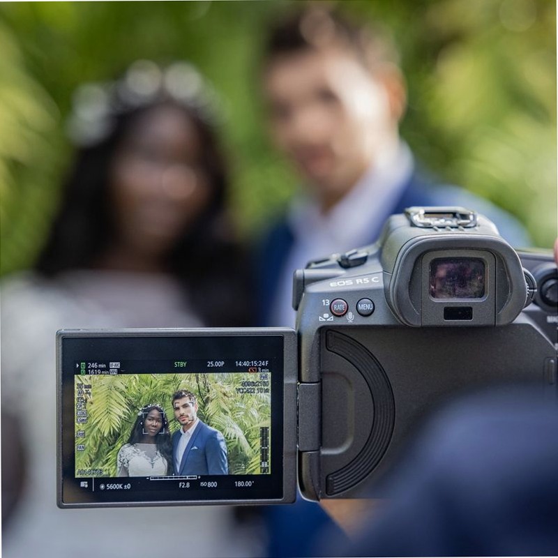 Canon EOS R5 C Cinema EOS - Video e Fotografia Professionale