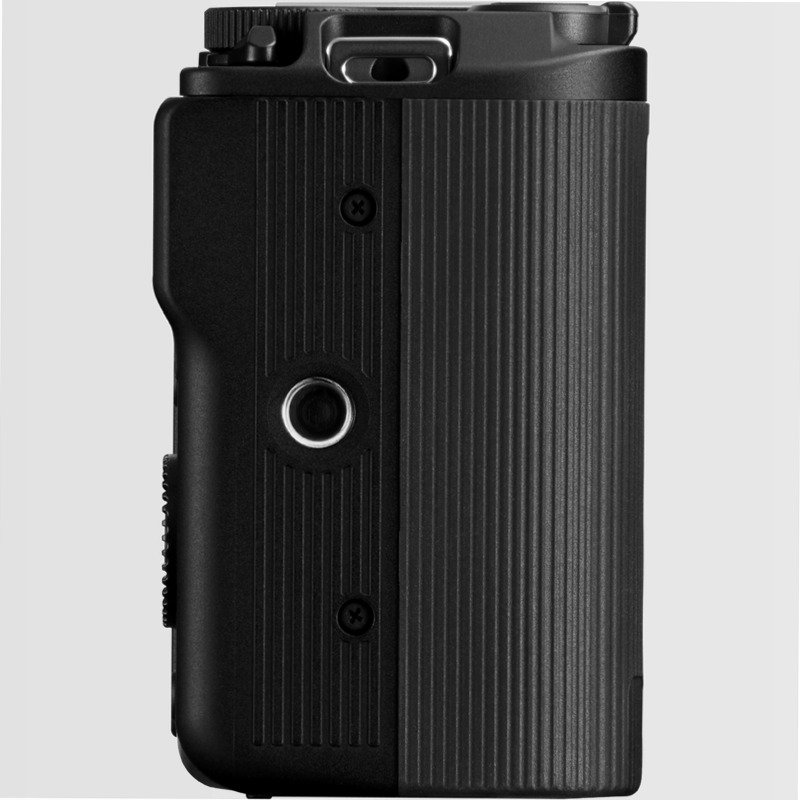 Videocamera Mirrorless Canon EOS R50 V + Obiettivo RF-S 14-30mm 4f/