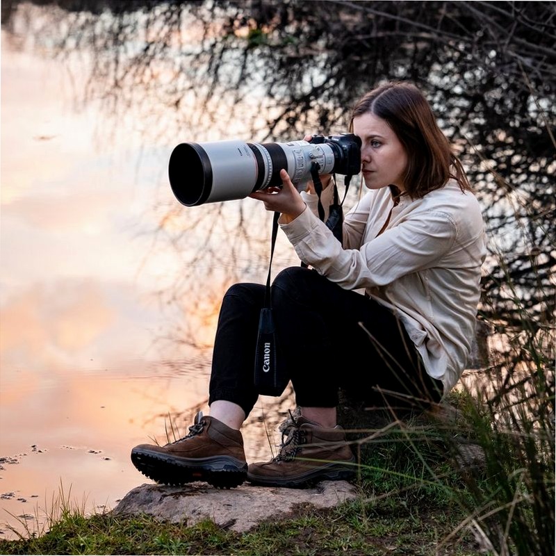 Fotocamera Mirrorless Canon EOS R7 + Obiettivi RF-S