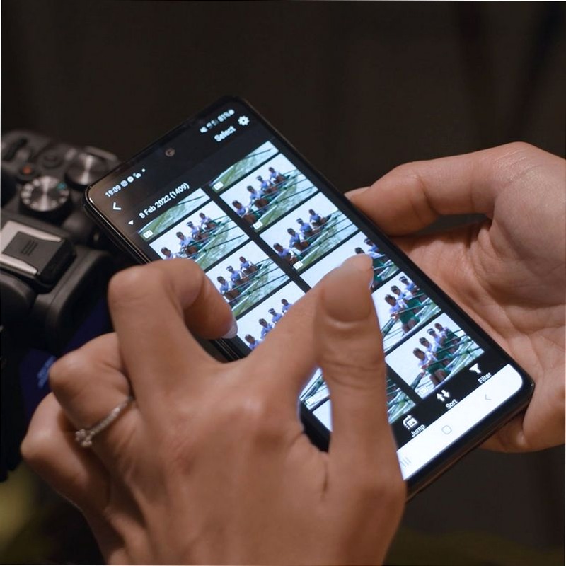 Fotocamera Mirrorless Canon EOS R10 + Obiettivo RF-S 18-45mm