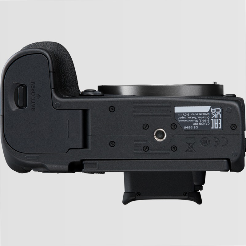 Fotocamera Mirrorless Canon EOS R7 + Obiettivo RF-S 18-150mm 3f/