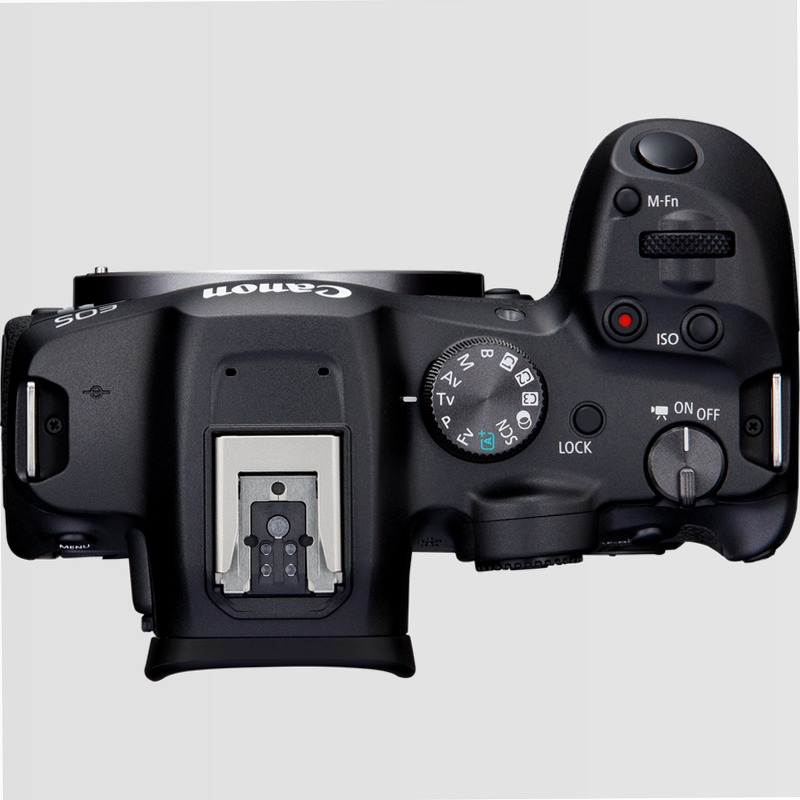 Fotocamera Mirrorless Canon EOS R7 + Obiettivo RF-S 18-150mm 3f/