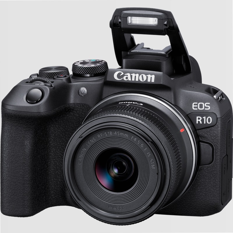 Fotocamera Mirrorless Canon EOS R10 + Obiettivo RF-S 18-45mm