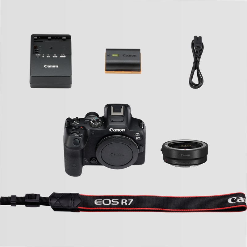 Fotocamera Mirrorless Canon EOS R7 + Adattatore EF-EOS R