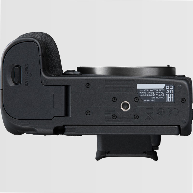 Fotocamera Mirrorless Canon EOS R7 + Adattatore EF-EOS R