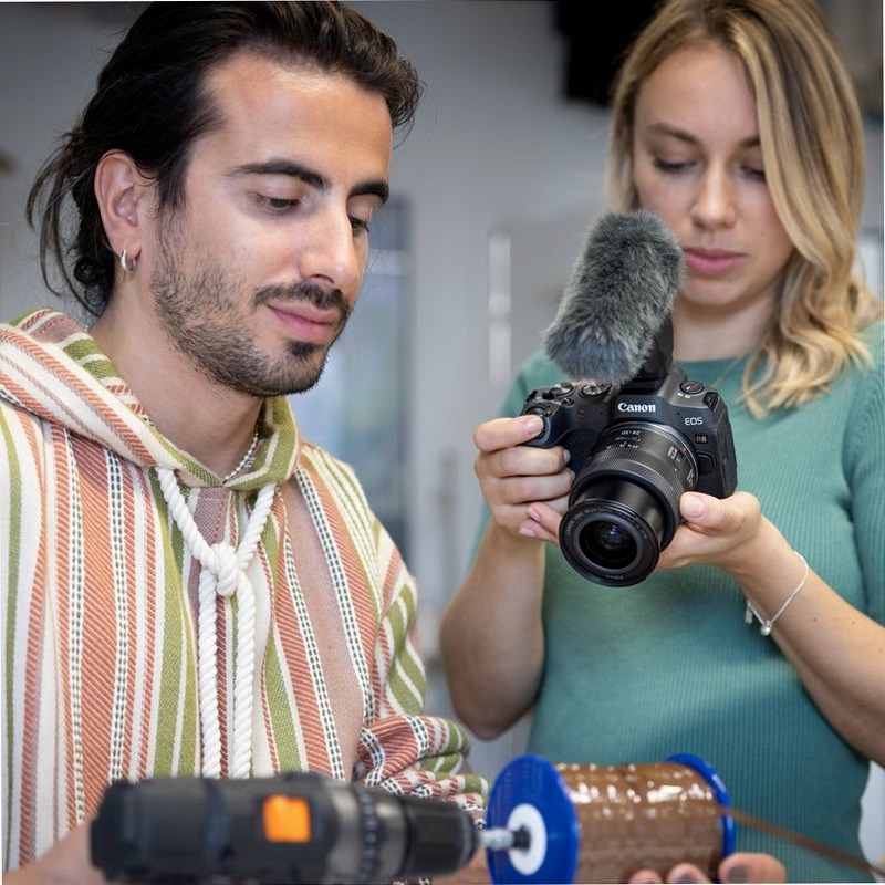 Canon EOS R8 Mirrorless: Fotografia e Video Eccezionali