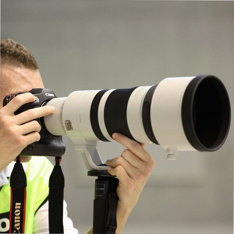 Obiettivo Canon RF 100-300mm F2.8 L IS USM 140mm 5.6f/ Teleobiettivo